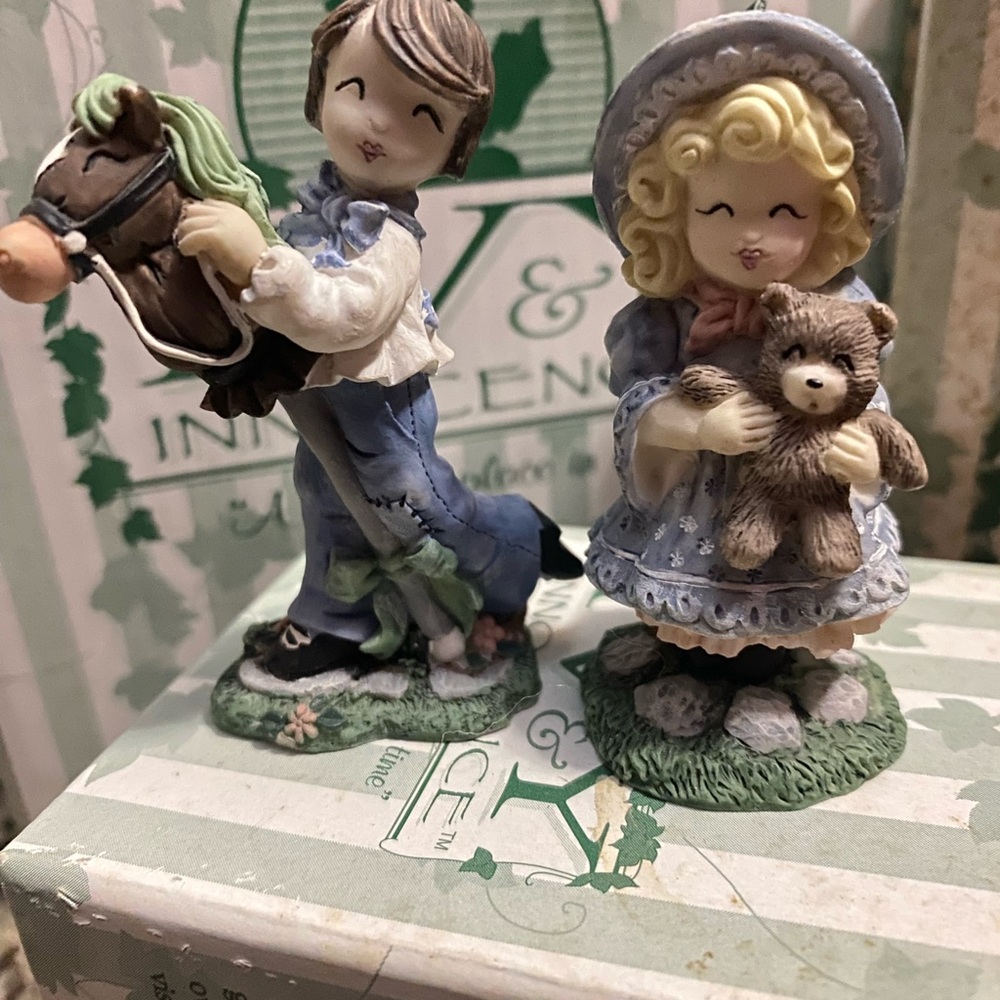 Chapter three : yate’s antique shop